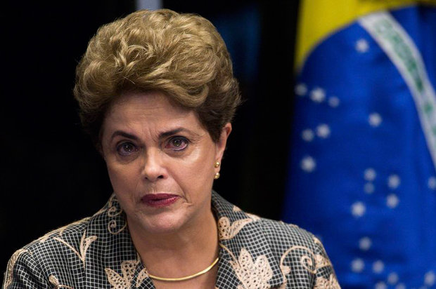 Dilma se emocionou em alguns momentos de seu discurso de defesa