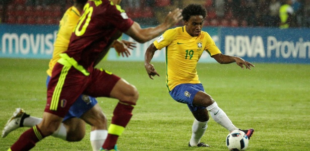 Willian substituiu Neymar e fez o segundo gol da partida